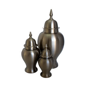 Ensemble de 3 urnes funéraires en laiton de conception rare, faites à la main en Inde, urnes pour cendres funéraires de 10,5 pouces pour cendres humaines adultes - Product Image 4