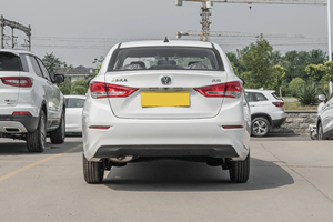 2019 édition Yuexiang berline d'<span class=keywords><strong>occasion</strong></span> confort personnalisé <span class=keywords><strong>1000</strong></span> taxis ventes 1.5L DCT direction à gauche prix réels <span class=keywords><strong>pas</strong></span> chers voitures Changan - Product Image 6