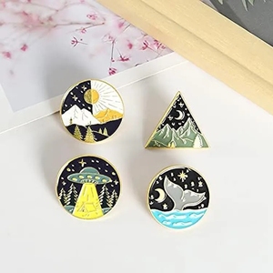 Logo gratuit conception épingle en métal insigne paysage personnalisé Record montagne lune mer Anime doux broche épingle émail épinglettes pour vêtements - Product Image 3