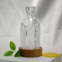 Bouteille d'aromathérapie sans flamme, bouteille vide, rotin, arrangement de fleurs séchées, chambre d'hôtel, diffuseur de parfum, bouteille en verre
