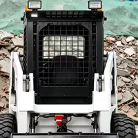 Chargeuse compacte semi-fermée avec commande par joystick et deux vitesses de déplacement pour le déneigement, la construction et l'agriculture