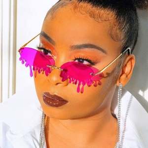 Nouveautés 2020, lunettes de soleil steampunk uniques pour hommes et femmes, sans monture, UV400, lunettes de soleil colorées en forme de larme - Product Image 1