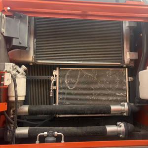 รถขุด Doosan DX300LC-9C สีส้ม พร้อมป้ายเตือน - Product Image 3