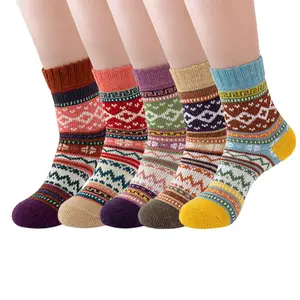 Vente chaude multicolore Vintage chaud épais laine femmes chaussettes Spandex coupe basse hiver tricoté Totem dame chaussettes