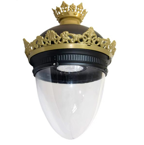 Lanterne de jardin couronnée noire et or 60W, certifiée CE RoHS, étanche, pour propriétés résidentielles de luxe - Product Image 1