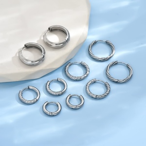Pendientes de Aro de Acero Quirúrgico 316L OEM Personalizados Rápidos, Anillos Lisos Martillados y Retorcidos para Piercing de Cartílago y Septum - Product Image 3