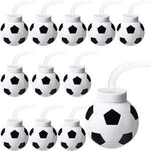 Gobelets <span class=keywords><strong>de</strong></span> football avec pailles et couvercles, gobelets <span class=keywords><strong>de</strong></span> football en plastique réutilisables <span class=keywords><strong>de</strong></span> 10 oz en vrac pour les fournitures <span class=keywords><strong>de</strong></span> fête sur le thème des anniversaires pour enfants - Product Image 2