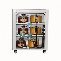Stabilisateur de tension AVR triphasé 10 kVA-50 kVA avec commande de servomoteur et écran LCD 50 Hz
