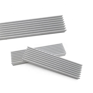 Profilés de dissipateur thermique en alliage d'aluminium 6061 6063 T5 <span class=keywords><strong>T6</strong></span> avec surface anodisée de service de pliage pour la dissipation thermique industrielle - Product Image 4