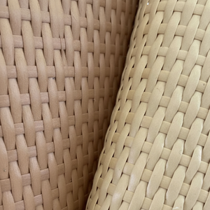 Rouleau de tissage en rotin naturel moderne fait main en macramé de haute qualité, en maille de plastique PE durable et écologique, facile à utiliser pour les meubles - Product Image 1