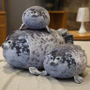 وسادة محشوة على شكل فقمة ناعمة جدًا مع حشوة قطنية، تصميم سمين وجميل، مثالية كهدية عيد ميلاد، متوفرة للبيع بالجملة والتوصيل المباشر - Product Image 2