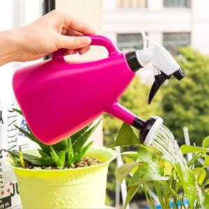 Dual-use plastic watering device / home watering spray / hand-pressed watering can