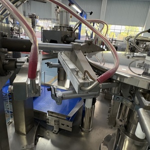 Máquina automática <span class=keywords><strong>de</strong></span> llenado y sellado <span class=keywords><strong>de</strong></span> bolsas <span class=keywords><strong>de</strong></span> plástico/papel para alimentos <span class=keywords><strong>de</strong></span> mascotas, cereales, frutas secas, macarrones y sal, con pesaje <span class=keywords><strong>de</strong></span> 1-3 kg, marca Elemotion. - Product Image 3