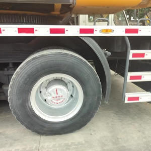 รถเครนบรรทุกมือสอง XCT25 สีเหลือง พร้อมบูมยืดและตะขอ พร้อมใช้งาน - Product Image 6