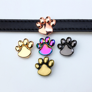 Charme de collier en alliage de luxe en forme de <span class=keywords><strong>patte</strong></span> de <span class=keywords><strong>chien</strong></span>, <span class=keywords><strong>empreinte</strong></span> de <span class=keywords><strong>patte</strong></span> de 15 mm, trou de 10 mm, accessoires pour animaux de compagnie DIY pour chiens et chats, couleurs assorties - Product Image 2