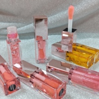 Huile à lèvres hydratante repulpante à marque privée, avec votre logo, tube rose, saveur fraise, végane