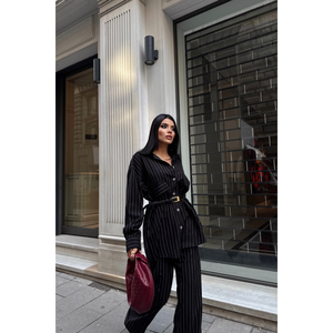 Ensemble chemise-pantalon pour femme, noir à rayures, avec détails élégants, tenue de costume - Product Image 5