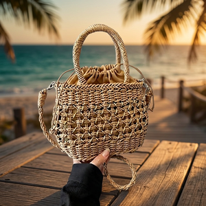 Nuevo Bolso Bandolera de Moda para Mujer con Diseño Calado de Ganchillo, Estampados de Animales y Cierre de Cremallera - Product Image 2