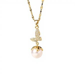 Collana da Donna in Stile Giapponese-Coreano Placcata in Rame Dorato con Micro-Incastonature in Resina a Forma di Farfalla, Elegante e Sportiva per la <span class=keywords><strong>Vita</strong></span> Quotidiana di Alta Gamma - Product Image 1