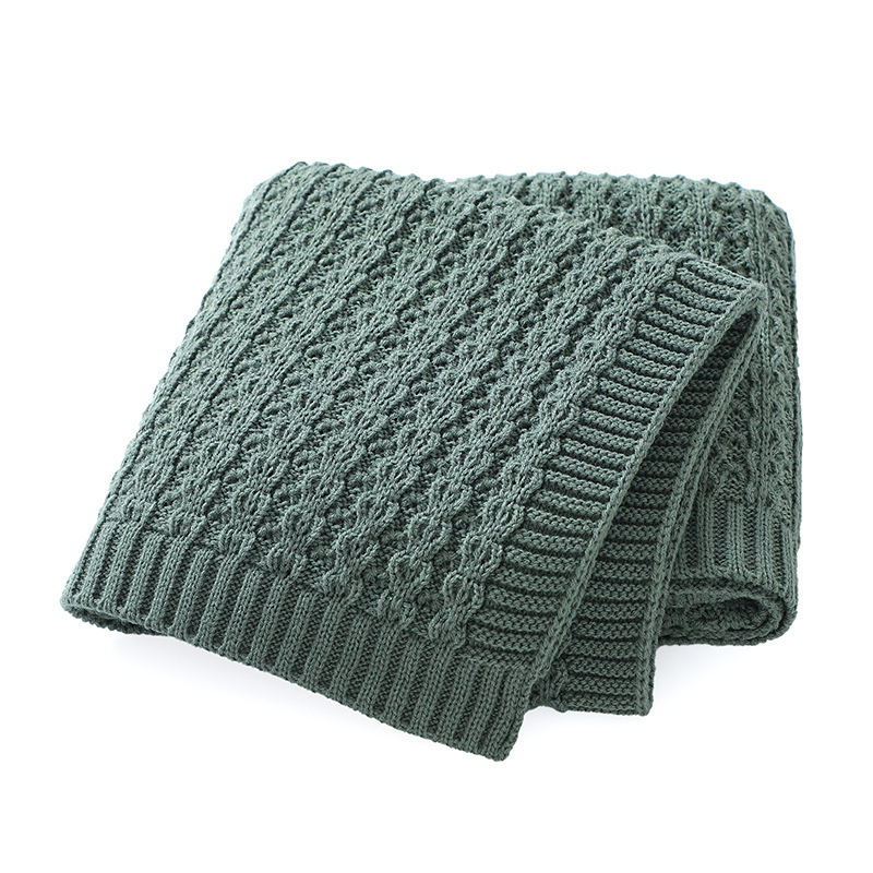 สีเขียวเข้ม