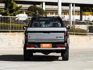 OffRoadWork Zhengzhou <span class=keywords><strong>Nissan</strong></span> Z9 <span class=keywords><strong>GT</strong></span> 2.3T Auto 4x4 Diesel 2026 Voitures Neuves Pas Chères à Vendre Pickup LHD Caméra Arrière Intérieur Cuir Foncé - Product Image 4