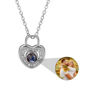 Kalung kunci cinta bermakna kalung proyeksi foto kustom kalung cinta wanita perhiasan Shopify Drops-agen pengiriman