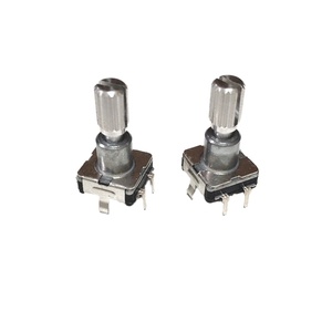 Interruptor Codificador Rotatorio EC11 de Alta Durabilidad con Eje Roscado Vertical de 5 Pines y Recorrido Descendente de 1.5mm - Product Image 1