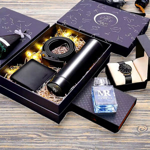 Set Regalo Aziendale Pronto per la Spedizione per Uomo: Cintura in Pelle, Portafoglio, Orologio con Logo e Stampa Digitale, Ideale per Uomini e Padri, da Guangdong - Product Image 1