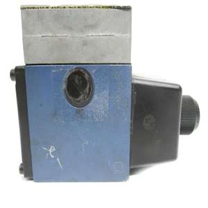 RR00880082 4WE10D31/CW110N9DAL UNMP Nieuwe Originele Direct Leverbaar Industriële Automatisering PAC Specifieke PLC Programmeercontroller - Product Image 1