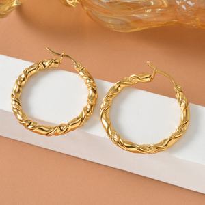 ต่างหูห่วงสไตล์ทันสมัย ชุบทอง 18k ทำจากสแตนเลส ได้รับการรับรองจากบุคคลที่สาม เหมาะสำหรับงานแต่งงาน งานหมั้น และงานทางศาสนา - Product Image 6