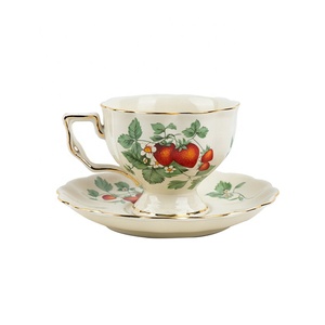Stile europeo stile Vintage fantasia tazza da tè ristorante di lusso bordo oro Turkish tazza di caffè in <span class=keywords><strong>ceramica</strong></span> e piattino Set - Product Image 1