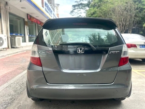 二手本田飞度 2008 年式掀背车 自动变速箱 左舵驾驶 R15 轮胎 <span class=keywords><strong>1</strong></span>.5L 发动机 欧三排放 动力强劲 - Product Image 3