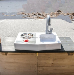 Maisonnette de jeu extérieure en bois avec deux fenêtres en plastique - Cabane interactive pour enfants pour jeux d'imitation en extérieur, composants en plastique - Product Image 3