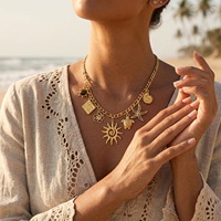 Pendentif personnalisé croissant de lune et soleil en forme de lune, pierres précieuses, perles, pour femme, style sportif, plaqué or véritable, bambou, pour le marché transfrontalier