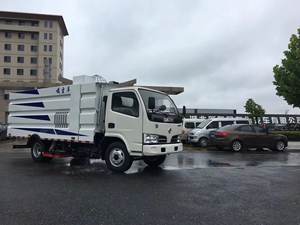 Camion à aspiration pure Dongfeng compact de 5 m3, empattement de 3300 mm, nettoyeur de rue avec souffleur à flux d'air à haute vitesse, pas besoin de brosses - Product Image 2