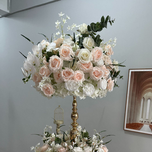 Couronne de fleurs roses et blanches, centre de table romantique, boule de fleurs artificielles, décoration de mariage, ornement de table de fond - Product Image 5