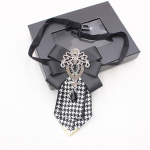 Elegante <span class=keywords><strong>Corbata</strong></span> de Moño de Cristal con Colgante de Gema Negra, Lujosa <span class=keywords><strong>Corbata</strong></span> de Moño con Diseño de Pata de Gallo y Diamantes de Imitación para Hombres/Mujeres, Ideal para Bodas y Fiestas Formales - Product Image 3