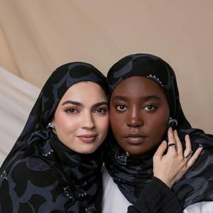 Bufanda de Modal Premium para mujeres musulmanas suave elástico ligero la mejor opción para el trabajo ocasiones especiales verano Tropical esencial - Product Image 1