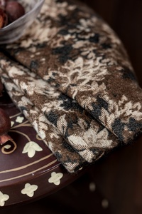 <span class=keywords><strong>Tende</strong></span> Oscuranti di Lusso in Ciniglia Marrone con Motivo Floreale e Orlo Decorato, <span class=keywords><strong>Tende</strong></span> Personalizzate <span class=keywords><strong>per</strong></span> Soggiorno - Product Image 5