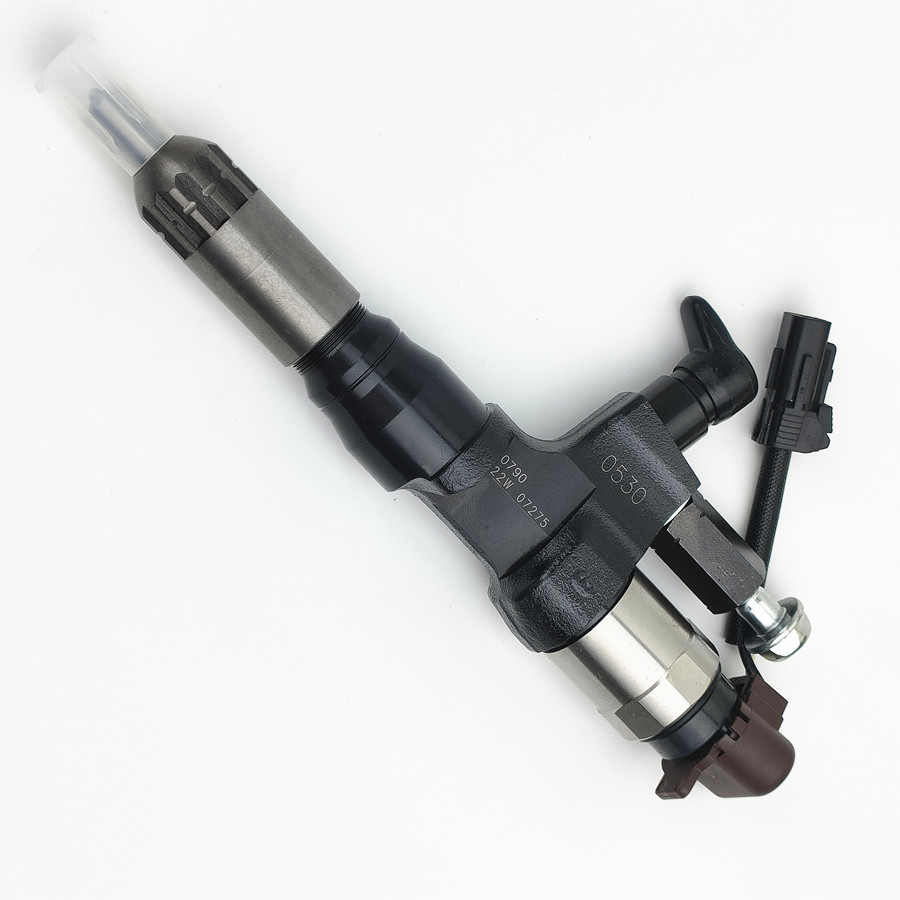 High Quality Common Rail Injector 295050-0231 295050-0230 Diesel Fuel Injection Nozzle 23670-E0400 For HINO J08E