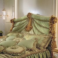 Lit antique en tissu vert rococo européen fait à la main de style royal impérial de luxe pour chambre à coucher principale