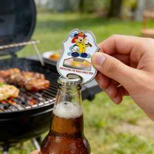 Ouvre-bouteille en métal en alliage de zinc magnétique de conception créative de dessin animé en gros personnalisé, ouvre-bouteille de bière d'anime, porte-clés - Product Image 5