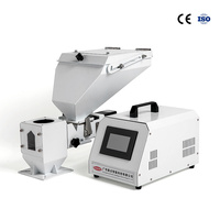 Doseur volumétrique à vis double couleur pour mélange maître doseur pour machine de moulage par injection