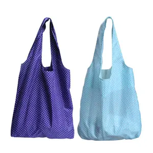 प्रचार मिनी आकार कैंडी रंग ऑक्सफोर्ड Foldable शॉपिंग बैग उपहार पुन: प्रयोज्य हल्के शॉपिंग बैग पोल्का डॉट जेब बैग