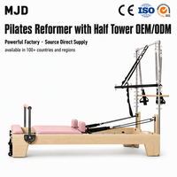 Reformer Pilates en bois avec demi-tourneuse, structure en érable, équipement pour studio de Pilates, club de bien-être, salle de sport d'hôtel et entraînement à domicile CE
