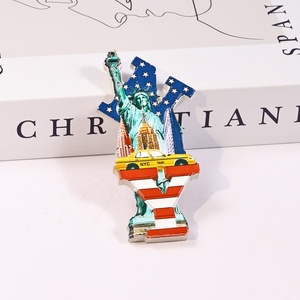 Logo 3D personnalisé peint à la main <span class=keywords><strong>New</strong></span> <span class=keywords><strong>York</strong></span> city <span class=keywords><strong>Taxi</strong></span> Statue de la Liberté touristique Souvenir polyrésine résine aimant de réfrigérateur aimants de réfrigérateur - Product Image 2