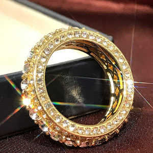 Anello Rotondo Placcato Oro con Pavé per Donne, Elegante Gioiello da Dito alla Moda - Product Image 3