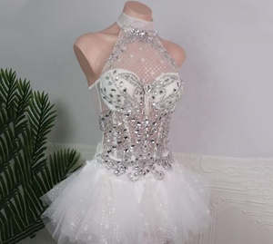 Costume da Palcoscenico per Gruppo di Ragazze Stile Raffinato con Strass Luccicanti e Dettagli a Forma di Sirena - Product Image 5