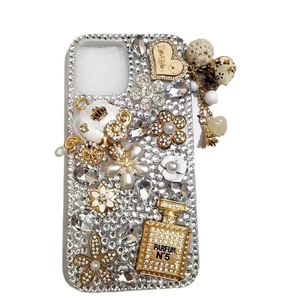 Lujo elegante Rhinestone encantado calabaza carro botella de Perfume Funda funda móvil para iPhone 16 15 14 13 12 11 Pro Max - Product Image 2