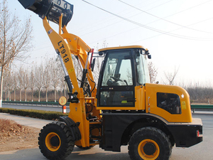 Mini-chargeuse sur pneus 1,2 tonne LT918, taille compacte, godet 0,8 m³, pour petites exploitations agricoles, entrepôts, machines de construction, prix usine - Product Image 4